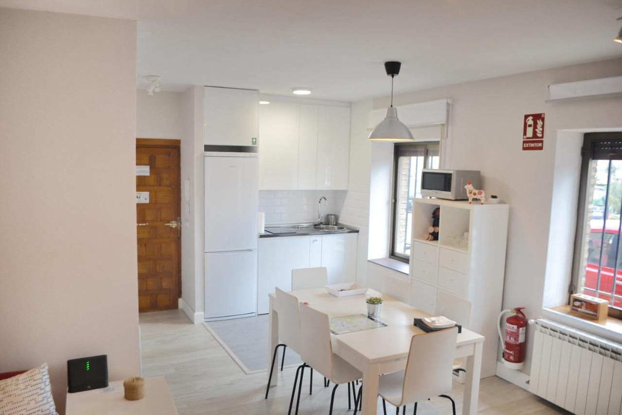 Apartamento El Monasterio Toledo Luaran gambar